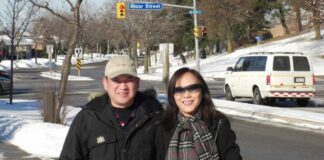 Cặp vợ chồng gốc Việt ở Little Saigon tự chiến đấu với Covid