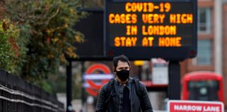 Anh đứng trước nguy cơ bùng phát biến thể virus SARS-CoV-2 từ Nam Phi
