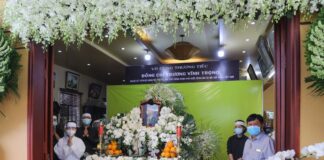 Người dân viếng nguyên Phó thủ tướng Trương Vĩnh Trọng