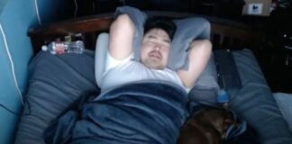 Người đàn ông kiếm 368 triệu chỉ nhờ nằm ngủ