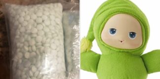 Phát hiện 5.000 viên thuốc fentanyl bên trong đồ chơi của con gái
